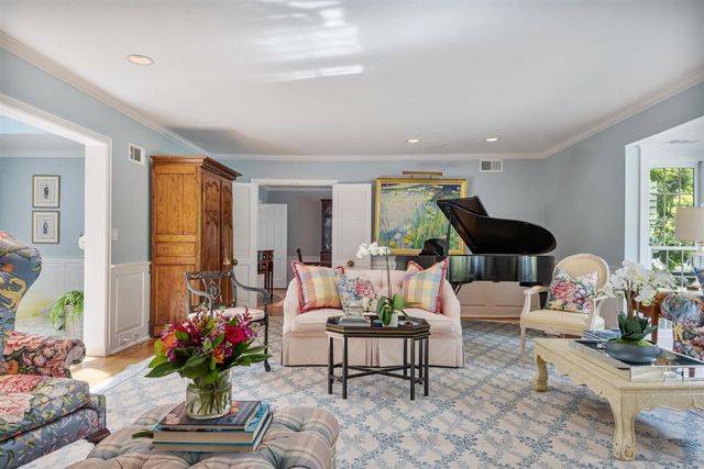 145 Woodley Road, Winnetka, IL 60093