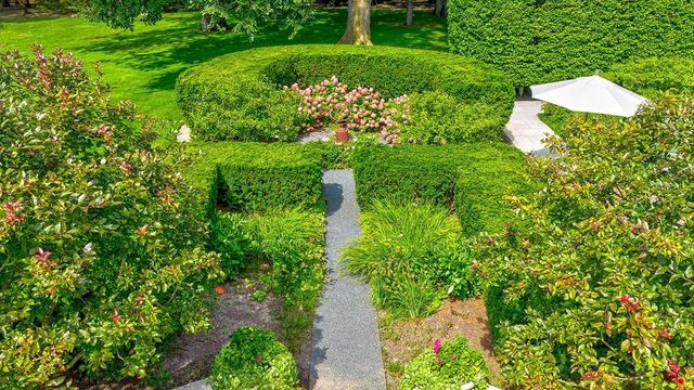 145 Woodley Road, Winnetka, IL 60093