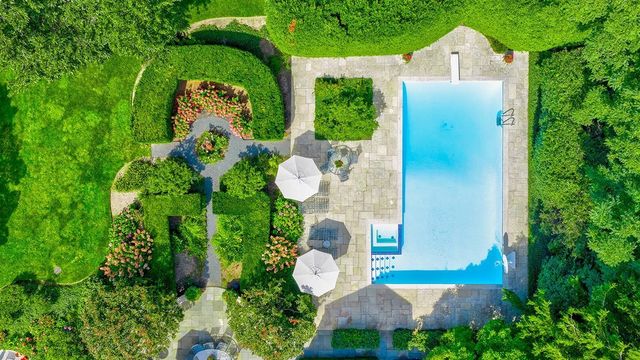 145 Woodley Road, Winnetka, IL 60093