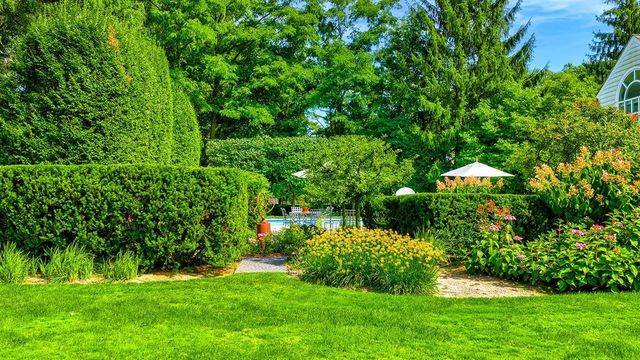 145 Woodley Road, Winnetka, IL 60093