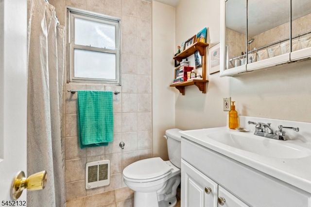 26 Pulaski St, Bloomfield Twp., NJ 07003
