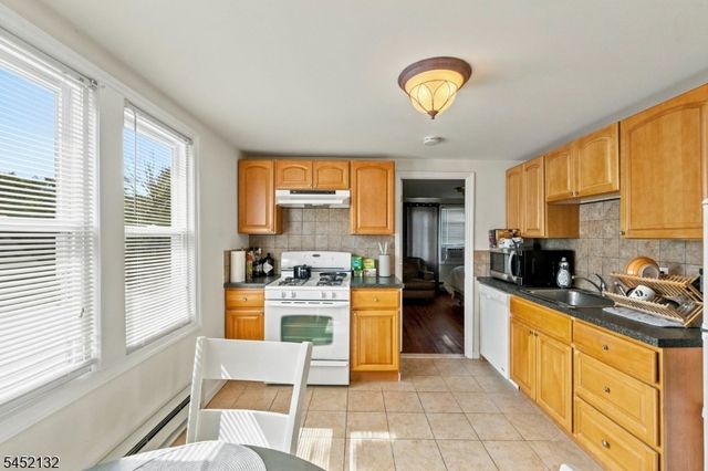 26 Pulaski St, Bloomfield Twp., NJ 07003