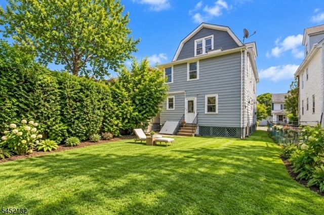 26 Pulaski St, Bloomfield Twp., NJ 07003