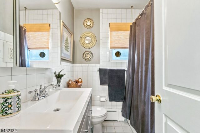 26 Pulaski St, Bloomfield Twp., NJ 07003
