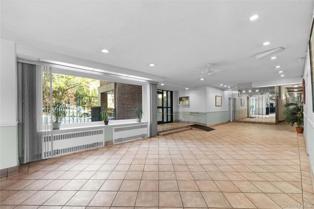 67-30 Dartmouth Street 2S, Forest Hills, NY 11375