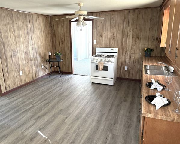 225 College Street, Roxton, TX 75477