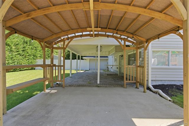 103 Wright Avenue, Deer Park, NY 11729