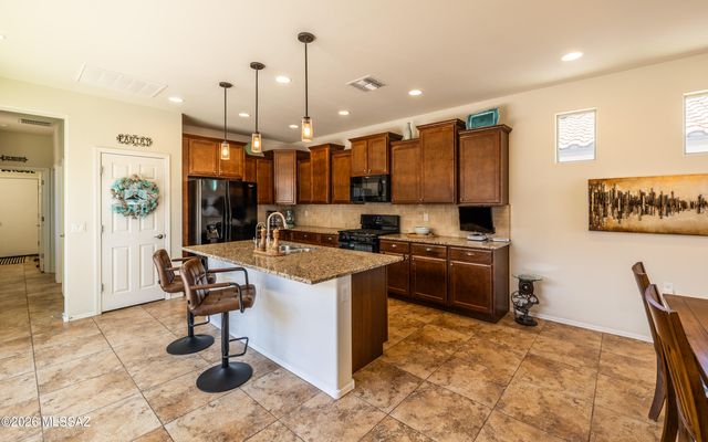 14016 E Voss Street, Vail, AZ 85641