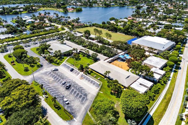 2012 NW 4th Avenue, Delray Beach, FL 33444