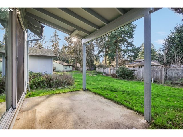 810 Ne PINEBROOK Ave, Vancouver, WA 98684