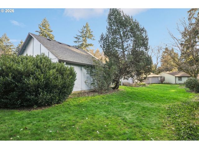 810 Ne PINEBROOK Ave, Vancouver, WA 98684