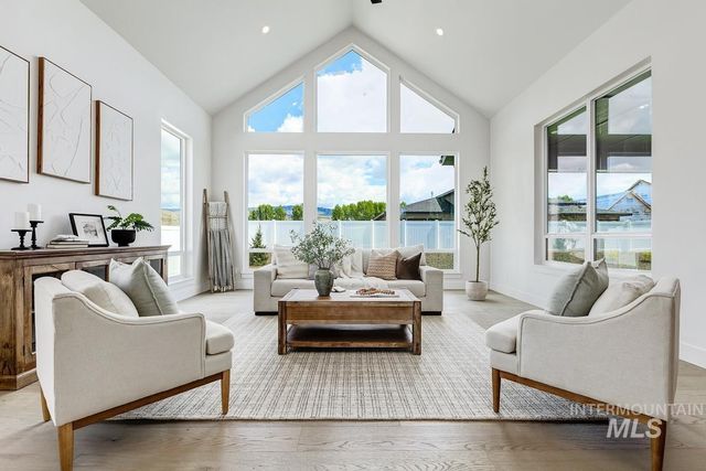 14230 N Goldginch Ave, Boise, ID 83714