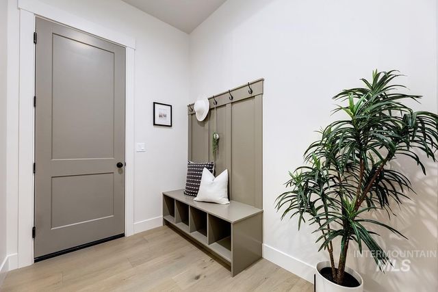 14230 N Goldginch Ave, Boise, ID 83714