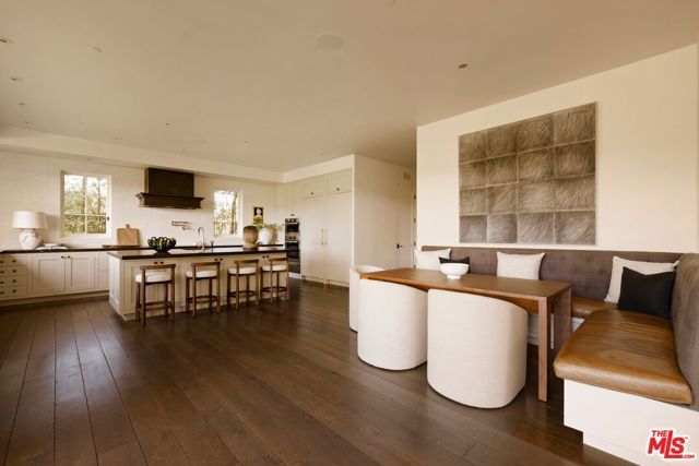 1319 Amalfi Drive, Pacific Palisades (los Angeles), CA 90272