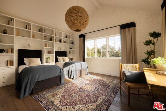 1319 Amalfi Drive, Pacific Palisades (los Angeles), CA 90272