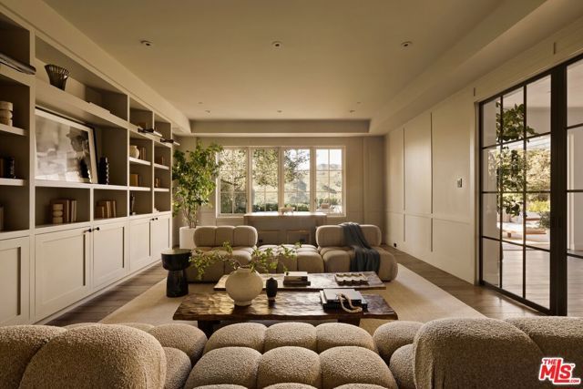 1319 Amalfi Drive, Pacific Palisades (los Angeles), CA 90272