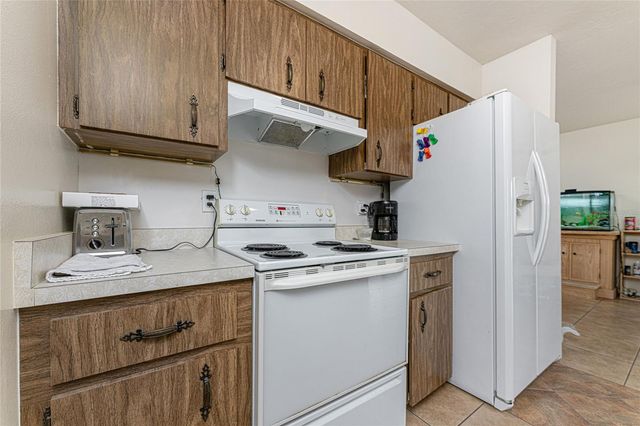 51 BOUNDARY BOULEVARD B, Rotonda West, FL 33947
