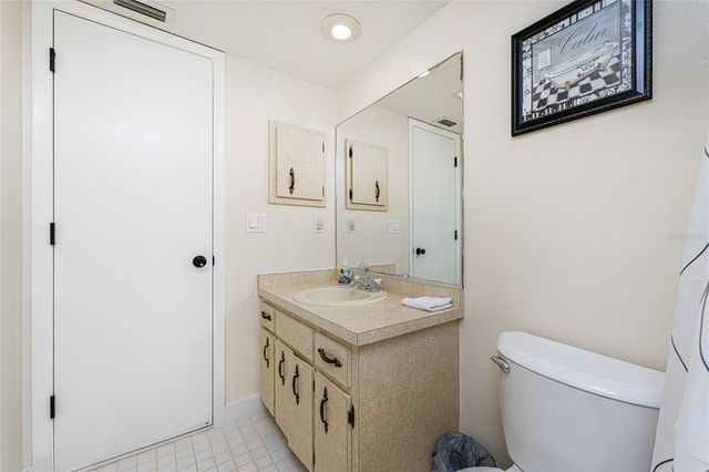 51 BOUNDARY BOULEVARD B, Rotonda West, FL 33947