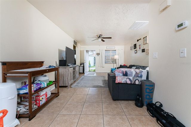 51 BOUNDARY BOULEVARD B, Rotonda West, FL 33947
