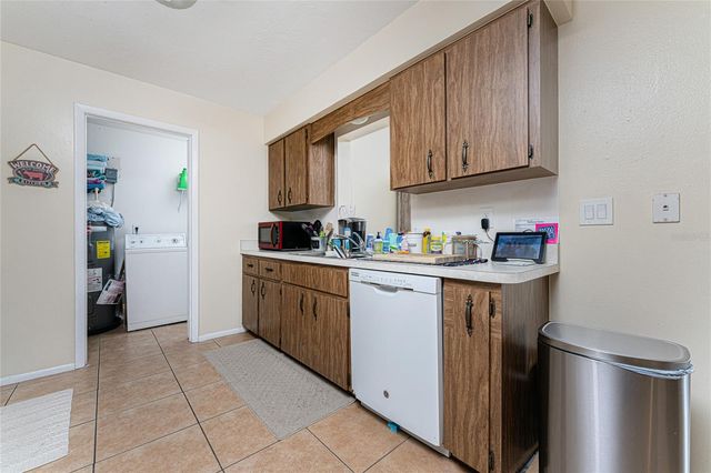 51 BOUNDARY BOULEVARD B, Rotonda West, FL 33947