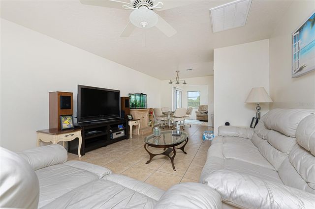 51 BOUNDARY BOULEVARD B, Rotonda West, FL 33947