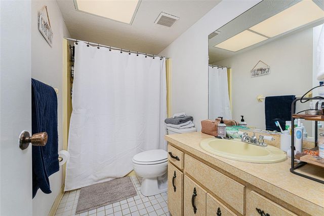 51 BOUNDARY BOULEVARD B, Rotonda West, FL 33947
