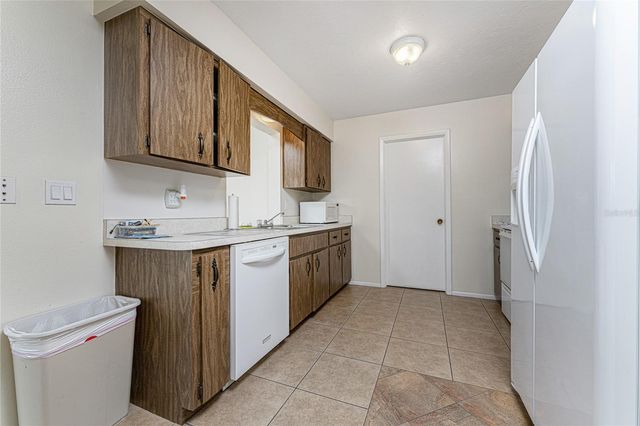 51 BOUNDARY BOULEVARD B, Rotonda West, FL 33947