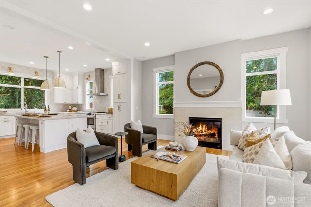 3509 W Thurman Street, Seattle, WA 98199