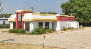 915 N Lake Street, Aurora, IL 60506