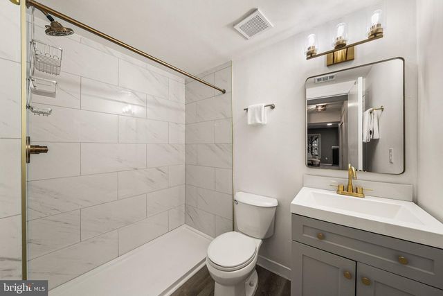 7440 CHUMMLEY CT, Falls Church, VA 22043