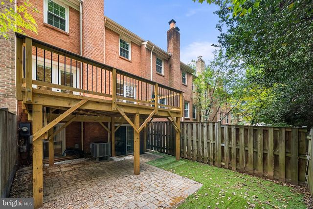 7440 CHUMMLEY CT, Falls Church, VA 22043