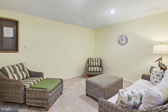25 S PERCH CREEK DR, Newark, DE 19702