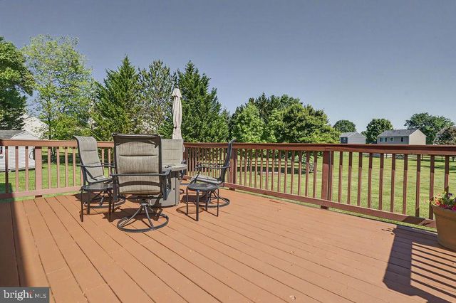 25 S PERCH CREEK DR, Newark, DE 19702