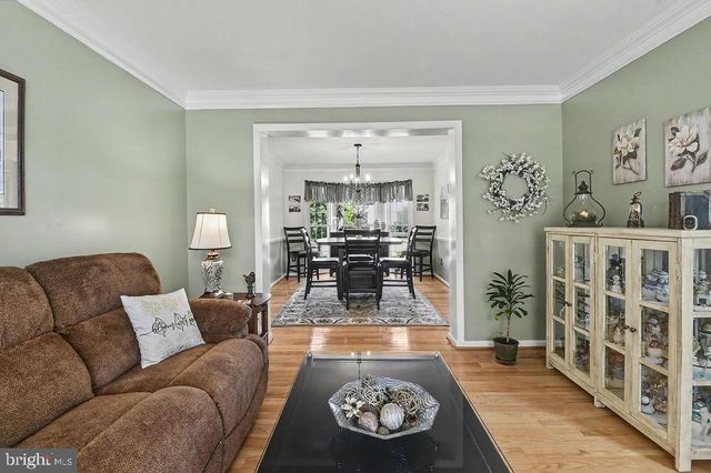25 S PERCH CREEK DR, Newark, DE 19702