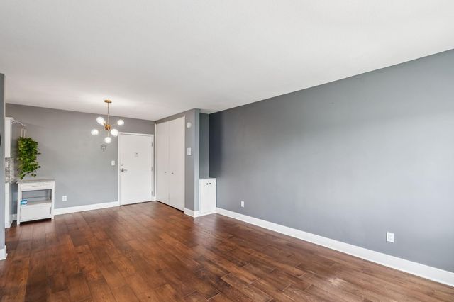 504 W Franklin Avenue 2C, Minneapolis, MN 55405
