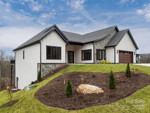 51 Bridgeway Drive 12, Candler, NC 28715