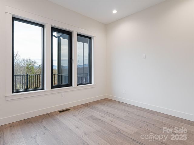 51 Bridgeway Drive 12, Candler, NC 28715