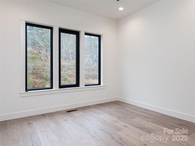 51 Bridgeway Drive 12, Candler, NC 28715