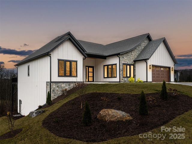 51 Bridgeway Drive 12, Candler, NC 28715