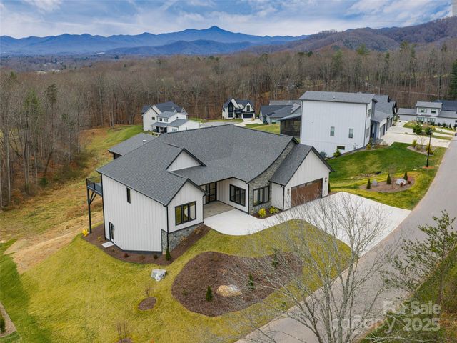 51 Bridgeway Drive 12, Candler, NC 28715