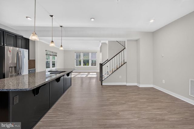 2926 SHAWS RD, Edgemere, MD 21219