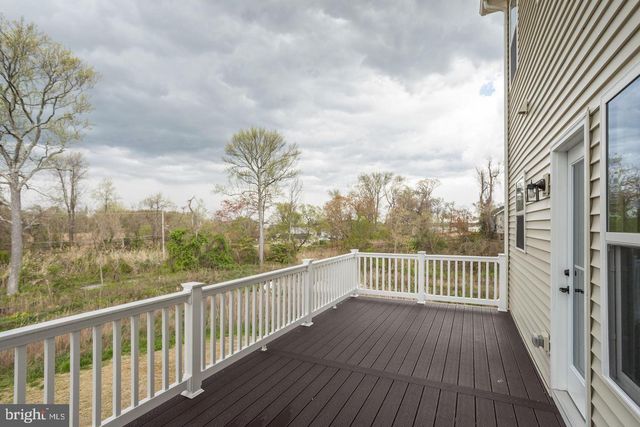 2926 SHAWS RD, Edgemere, MD 21219