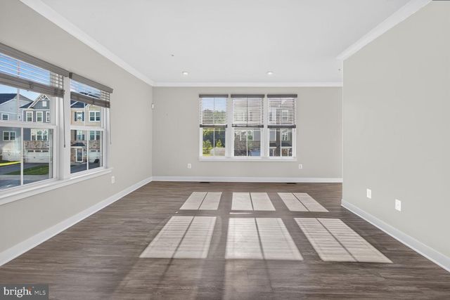 2926 SHAWS RD, Edgemere, MD 21219