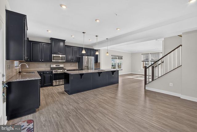 2926 SHAWS RD, Edgemere, MD 21219