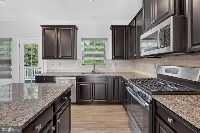 2926 SHAWS RD, Edgemere, MD 21219
