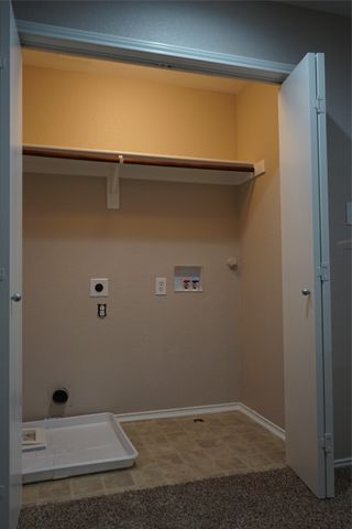 5445 Avery Lane, Grand Prairie, TX 75052