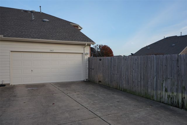 5445 Avery Lane, Grand Prairie, TX 75052