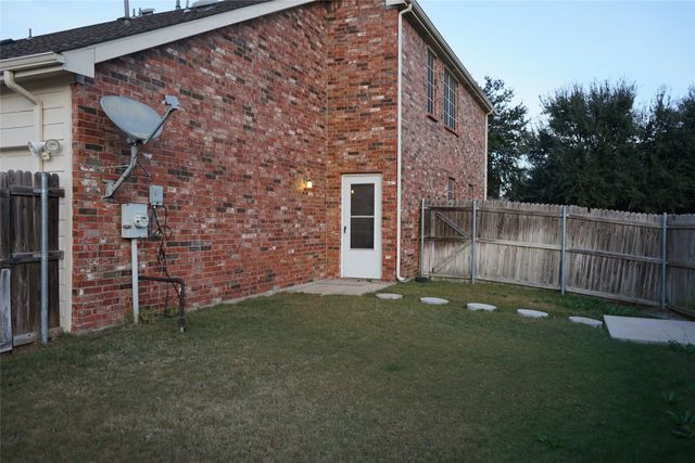 5445 Avery Lane, Grand Prairie, TX 75052