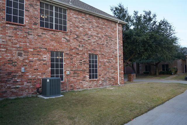 5445 Avery Lane, Grand Prairie, TX 75052