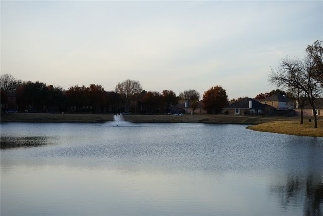 5445 Avery Lane, Grand Prairie, TX 75052